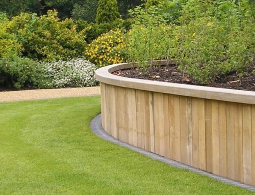 Timber Retaining Wall Services: How Does It Help Your Yard Look Appealing?